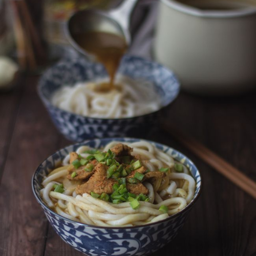 Kare Udon Cremoso em 40 Minutos com Nestlé