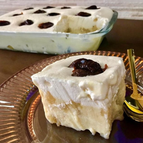 Torta de Abacaxi com Ameixas: Receita Fácil e Irresistível em 40 Minutos