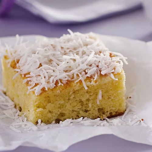 Bolo de Coco Gelado em 25 Minutos: Frescor e Sabor que Encantam