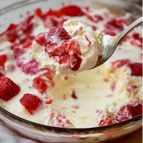 Creme de Morango Cremoso em 15 Minutos com Nestlé