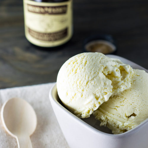 Sorvete Cremoso de Baunilha com Crocante Irresistível em 20 Minutos + Freezer